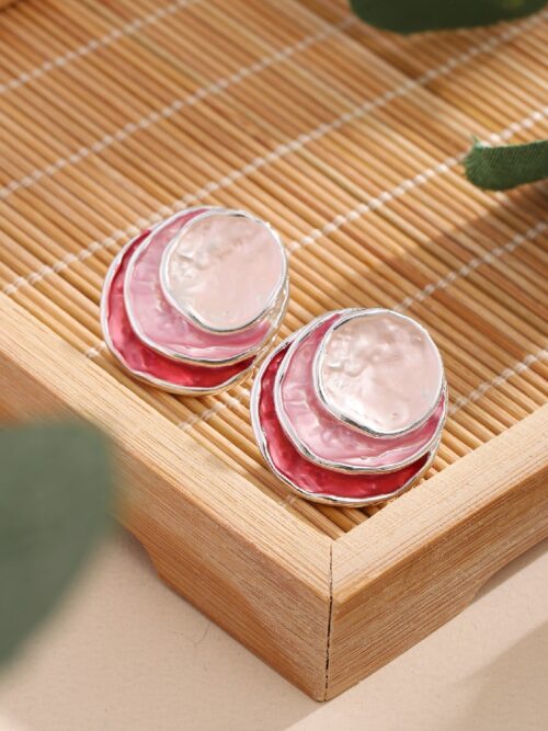 Pink Layered Shell Stud Earrings: Iridescent Pearl Women’s Daily Fashion Jewelry